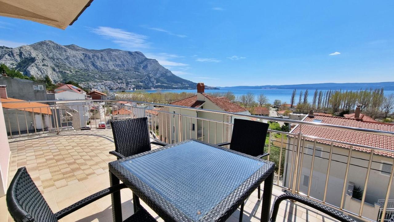 Apartments Stare Duce 6 Omis Bagian luar foto