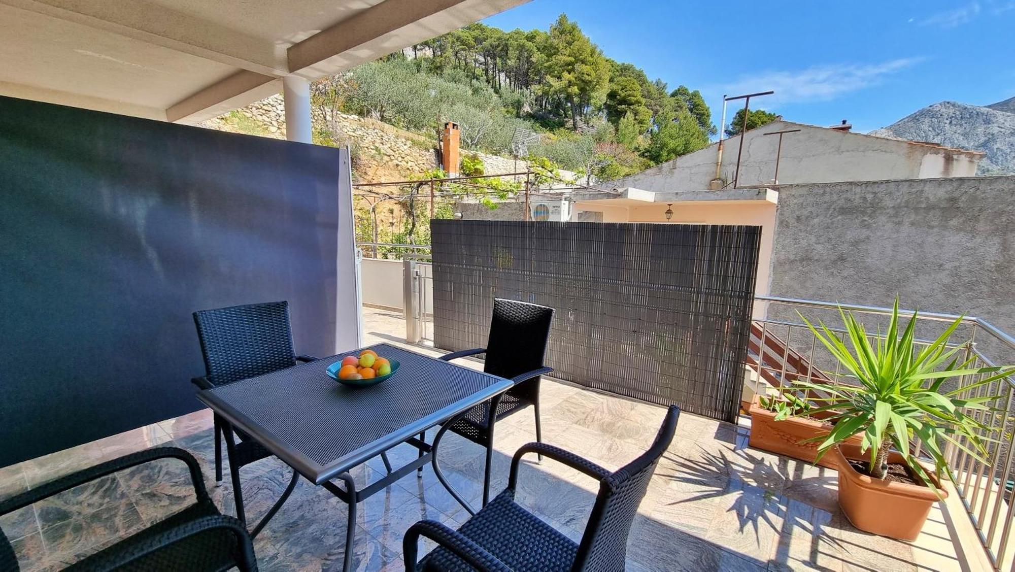 Apartments Stare Duce 6 Omis Ruang foto