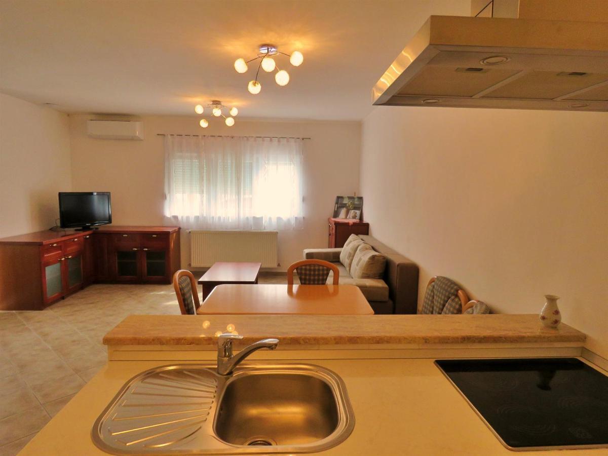 Apartments Stare Duce 6 Omis Bagian luar foto