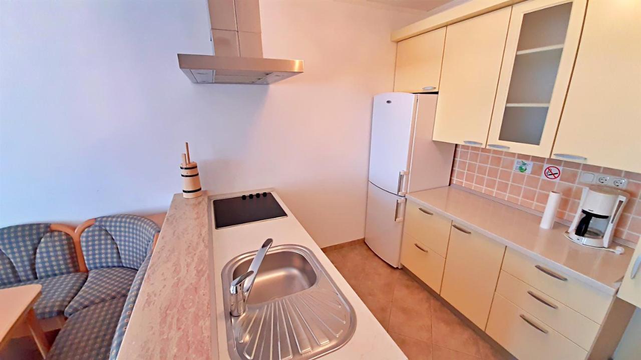Apartments Stare Duce 6 Omis Bagian luar foto